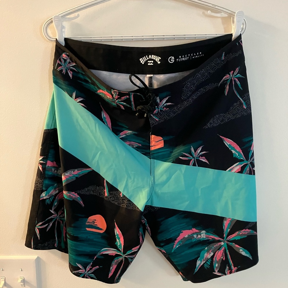 Men’s Swim Trunks Billabong Recycler T-Street Airlite Size 32